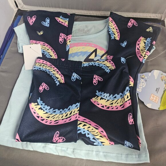 Bluey Size 2T 2-Piece Set -NWT - Picture 6 of 7